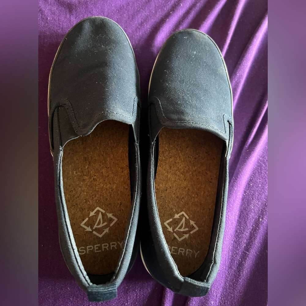 Sperry women’s navy Slip-On Loafers sneakers boat shoes size 8